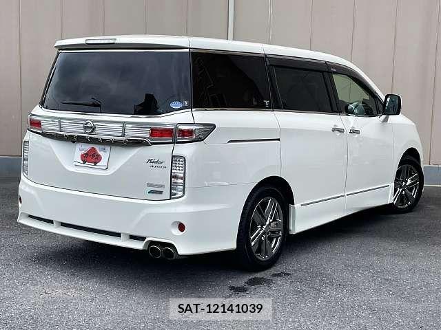 Nissan ELGRAND 2013-03 7979148-2