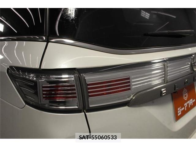 Nissan ELGRAND 2023-06 7979145-17