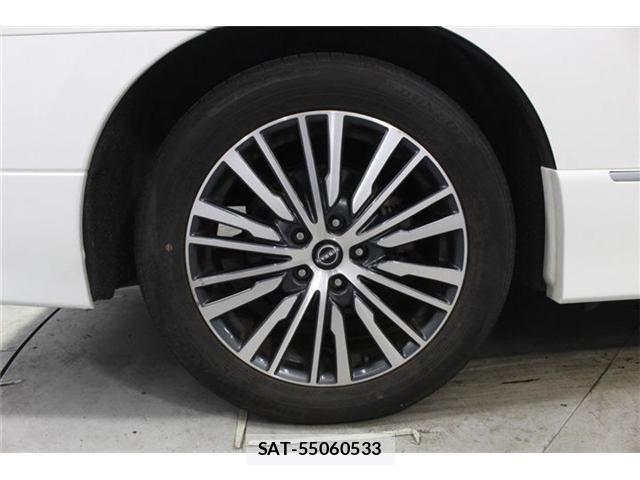 Nissan ELGRAND 2023-06 7979145-25