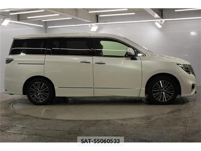 Nissan ELGRAND 2023-06 7979145-3