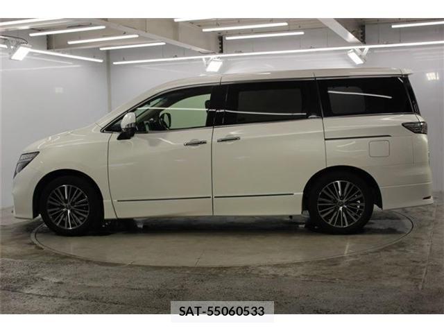 Nissan ELGRAND 2023-06 7979145-7