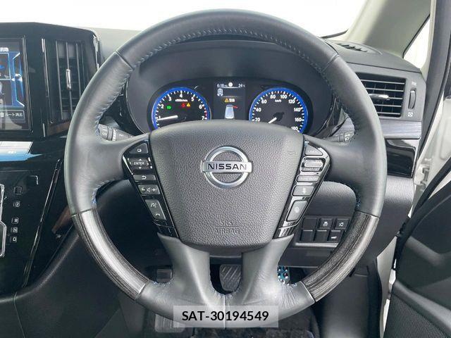 Nissan ELGRAND 2021-05 7979146-11