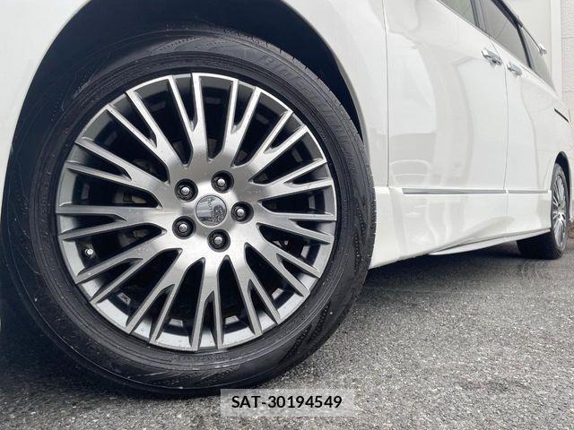 Nissan ELGRAND 2021-05 7979146-13