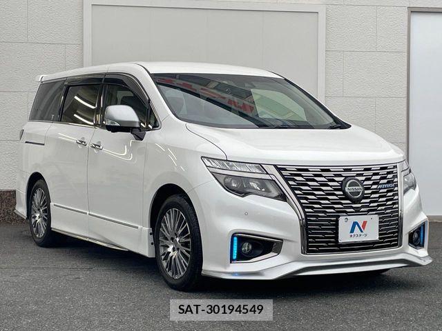 Nissan ELGRAND 2021-05 7979146-15