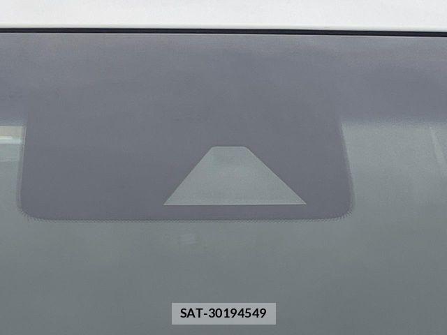 Nissan ELGRAND 2021-05 7979146-4
