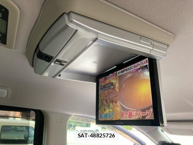 Nissan ELGRAND 2011-08 7979153-10