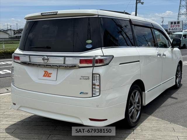 Nissan ELGRAND 2012-01 8035391-12