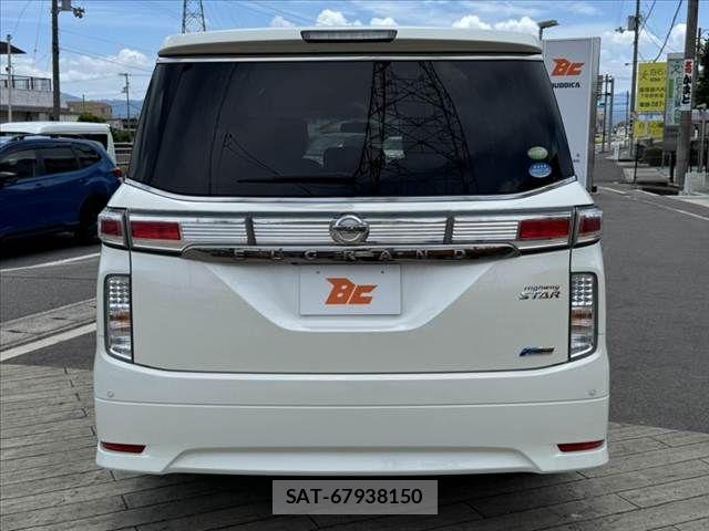 Nissan ELGRAND 2012-01 8035391-13