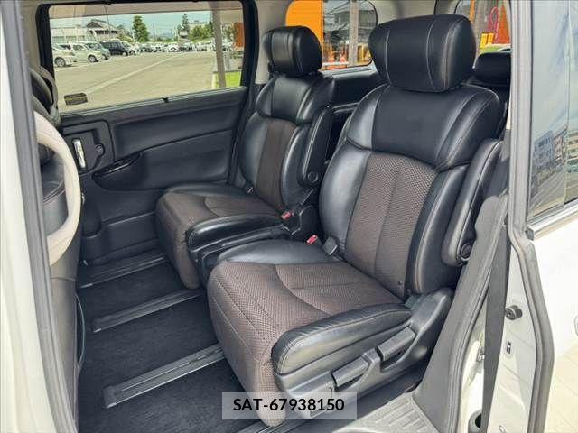 Nissan ELGRAND 2012-01 8035391-18