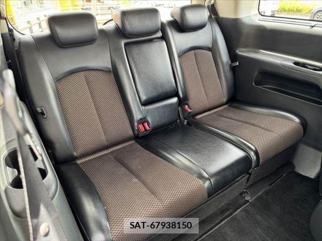 Nissan ELGRAND 2012-01 8035391-19