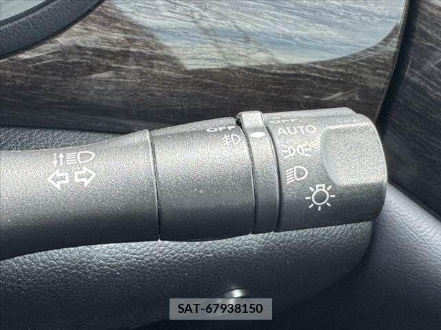 Nissan ELGRAND 2012-01 8035391-23