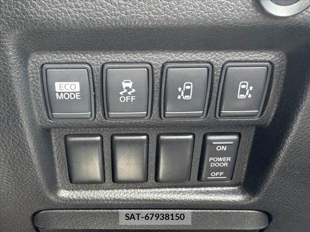 Nissan ELGRAND 2012-01 8035391-27