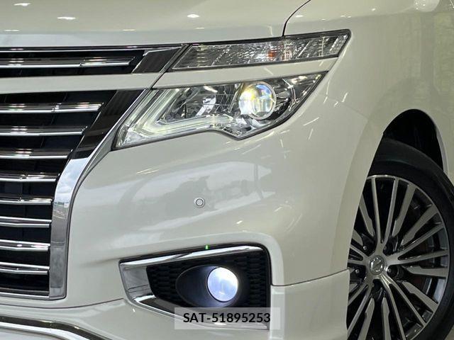 Nissan ELGRAND 2014-08 8035389-12