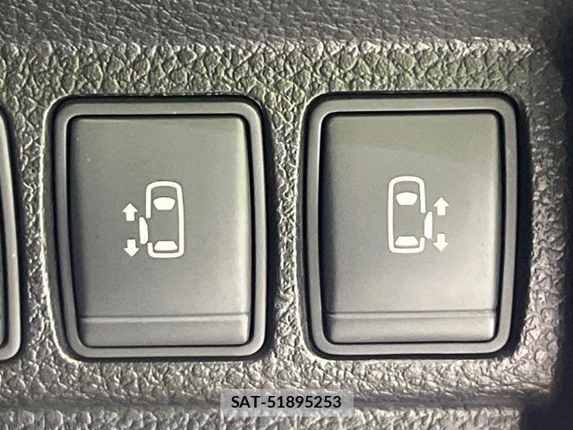 Nissan ELGRAND 2014-08 8035389-2