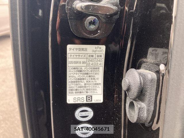 Nissan ELGRAND 2016-02 8035384-17