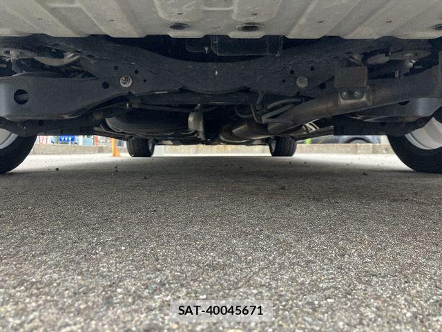 Nissan ELGRAND 2016-02 8035384-22