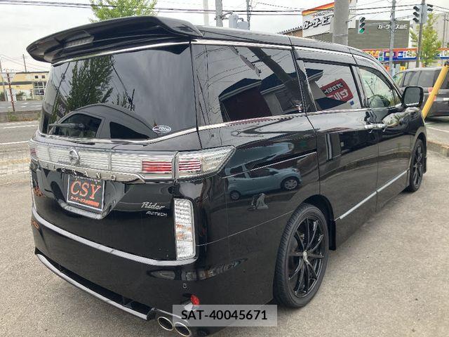 Nissan ELGRAND 2016-02 8035384-2