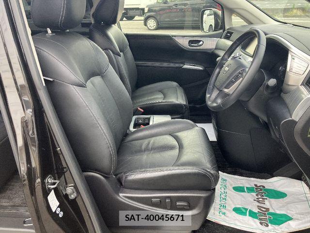 Nissan ELGRAND 2016-02 8035384-5