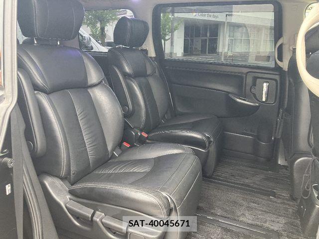 Nissan ELGRAND 2016-02 8035384-6
