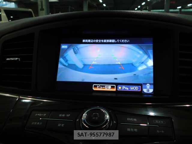 Nissan ELGRAND 2015-11 8035388-14