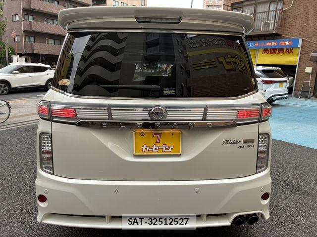 Nissan ELGRAND 2017-08 8035383-14
