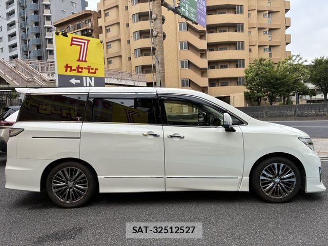 Nissan ELGRAND 2017-08 8035383-17