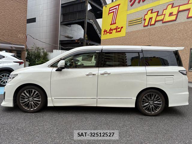 Nissan ELGRAND 2017-08 8035383-18