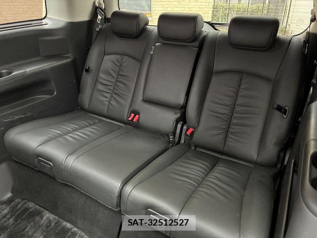 Nissan ELGRAND 2017-08 8035383-24