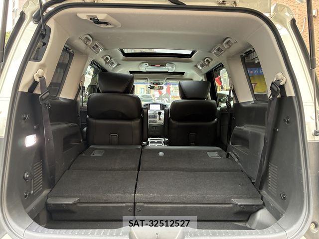 Nissan ELGRAND 2017-08 8035383-26