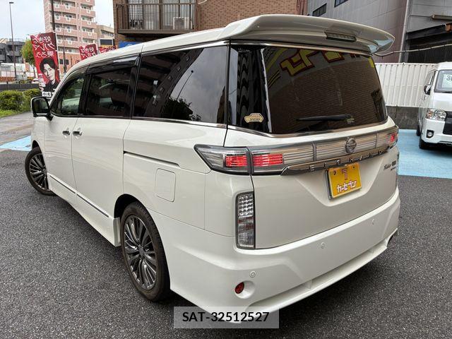 Nissan ELGRAND 2017-08 8035383-29