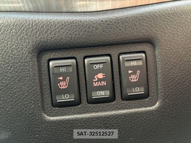 Nissan ELGRAND 2017-08 8035383-7