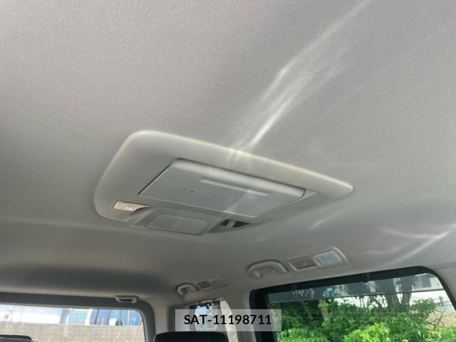 Nissan ELGRAND 2013-04 8035393-16