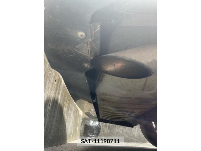 Nissan ELGRAND 2013-04 8035393-18