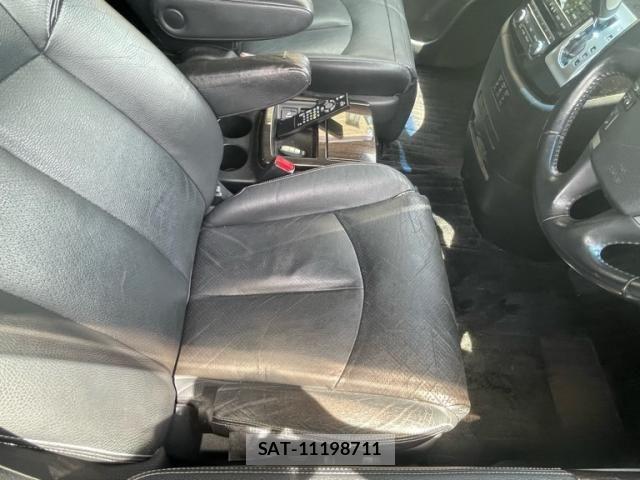 Nissan ELGRAND 2013-04 8035393-21