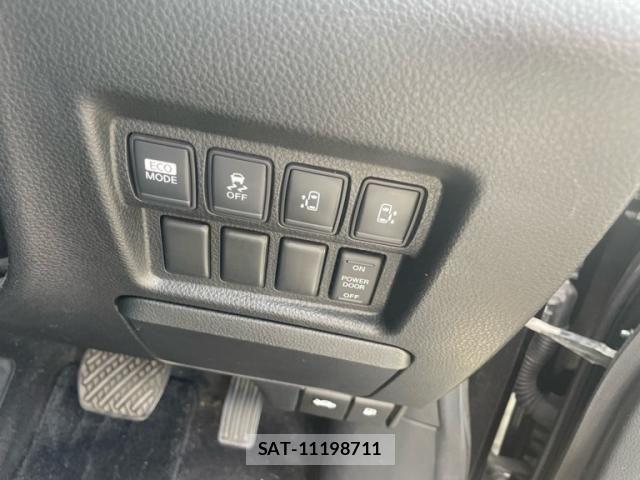 Nissan ELGRAND 2013-04 8035393-8