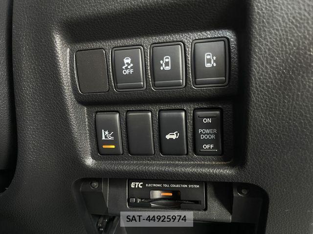 Nissan ELGRAND 2016-01 8035387-18