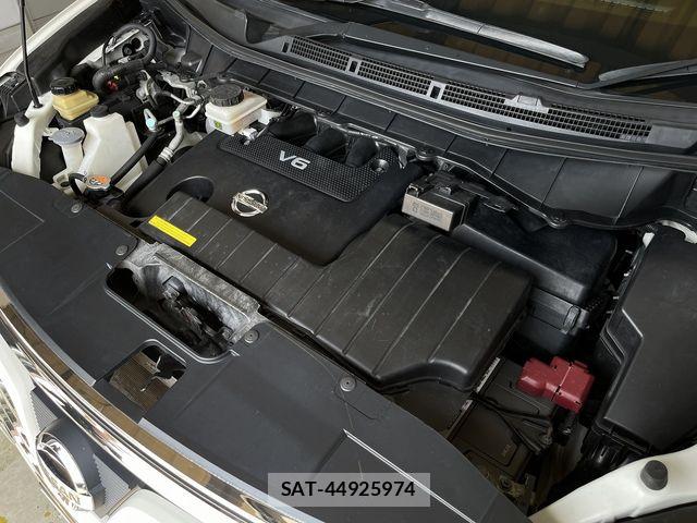 Nissan ELGRAND 2016-01 8035387-19