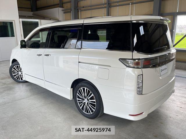 Nissan ELGRAND 2016-01 8035387-4