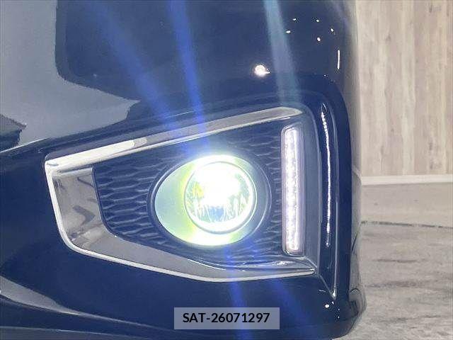 Nissan ELGRAND 2022-07 8035382-14