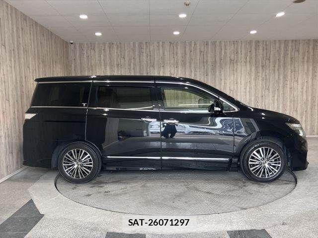 Nissan ELGRAND 2022-07 8035382-21
