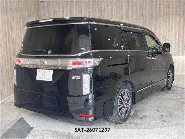 Nissan ELGRAND 2022-07 8035382-22