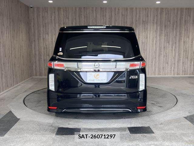 Nissan ELGRAND 2022-07 8035382-23