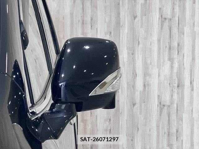 Nissan ELGRAND 2022-07 8035382-26