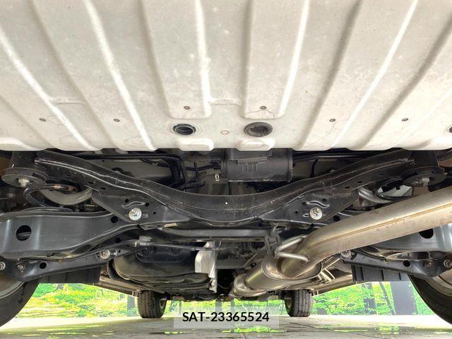 Nissan ELGRAND 2014-03 8035385-18
