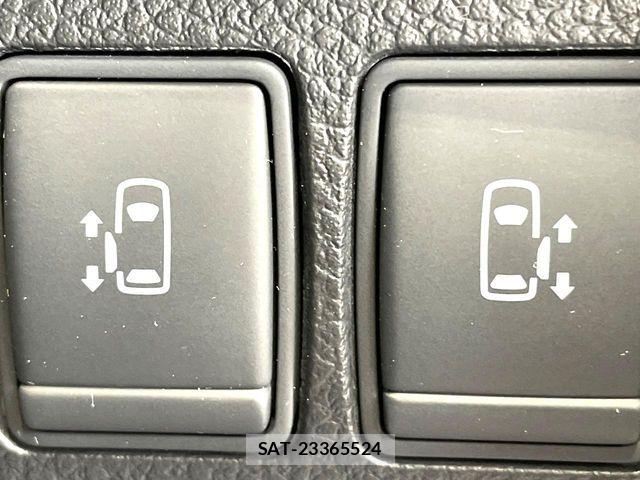 Nissan ELGRAND 2014-03 8035385-2