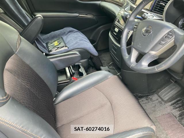 Nissan ELGRAND 2015-08 8073664-11