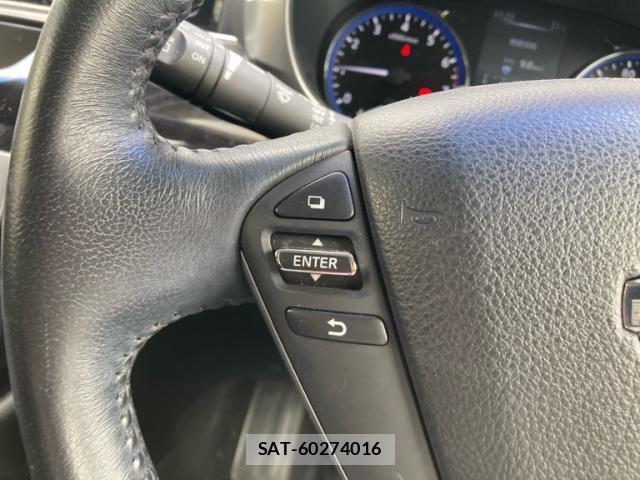 Nissan ELGRAND 2015-08 8073664-16