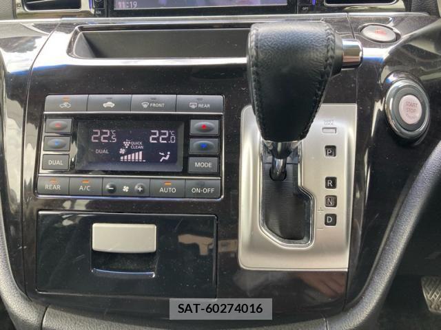 Nissan ELGRAND 2015-08 8073664-22