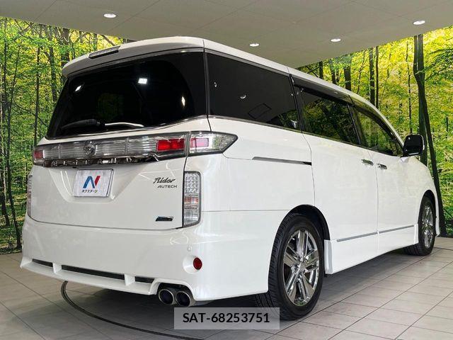 Nissan ELGRAND 2013-07 8073663-16