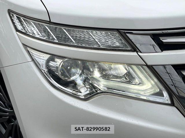 Nissan ELGRAND 2016-05 8073661-10